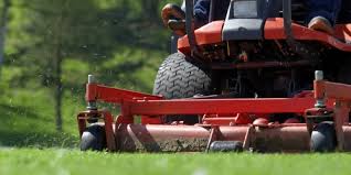 grounds-maintenance-condo.jpeg