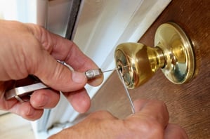 lock-picking-condo