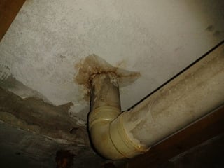 water-leak-garage-pipes.jpg